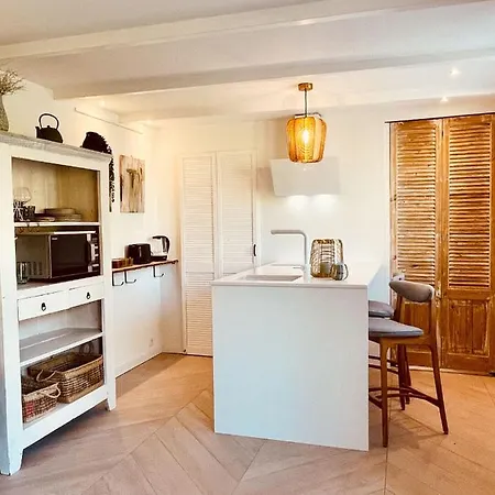 Апартаменты Paradise Boutique Зандфорт